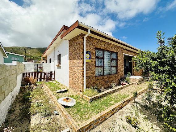 3 Bedroom Property for Sale in Hawston Western Cape